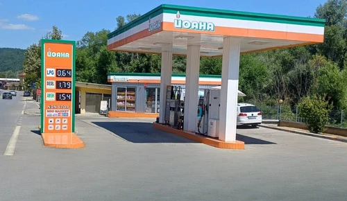 Бензиностанция Йоана — външен изглед